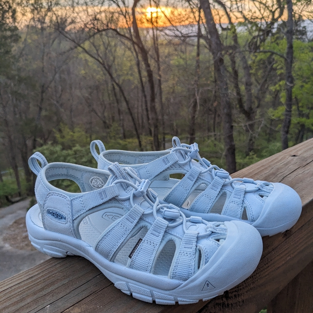 KEEN Women's Newport H2 Closed Toe Water Sandals in Monochrome/Skyway
